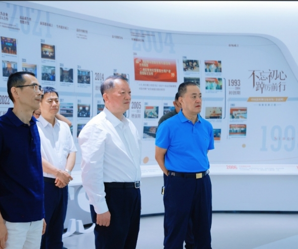 ?陈利多主席带队调研J9集团丝绸，赋能丝绸经典产业?